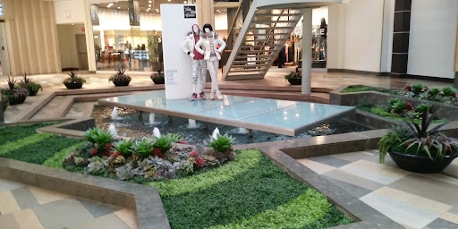 Shopping Mall «Beachwood Place», reviews and photos, 26300 Cedar Rd, Beachwood, OH 44122, USA