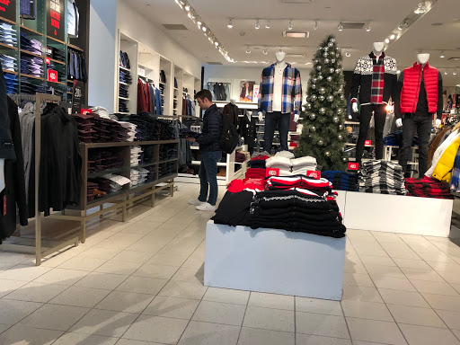 Clothing Store «Express», reviews and photos, 1625 Chestnut St, Philadelphia, PA 19103, USA