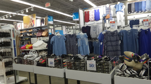 Clothing Store «Old Navy», reviews and photos, 1 Worcester Rd, Framingham, MA 01701, USA
