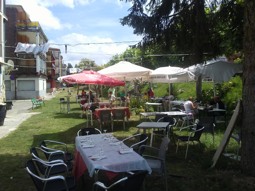 Información y opiniones sobre Restaurante Lucía María Magdalena Hernández de Medina De Pomar