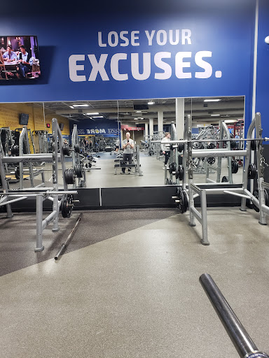 Gym «Club Fitness», reviews and photos, 1443 Bass Pro Drive, St Charles, MO 63301, USA