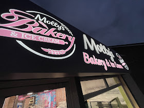 Molly's Bakery & Ice Cream