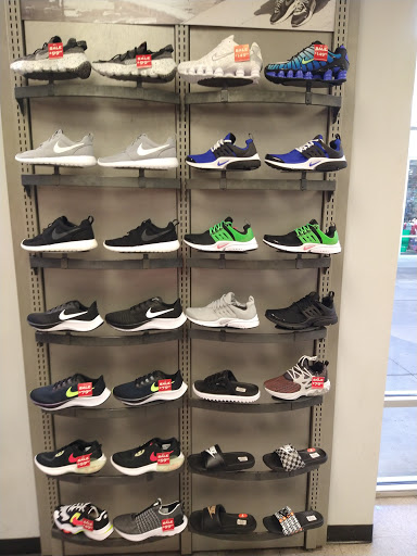 Shopping Mall «Rio Grande Valley Premium Outlets», reviews and photos, 5001 E Expy 83, Mercedes, TX 78570, USA