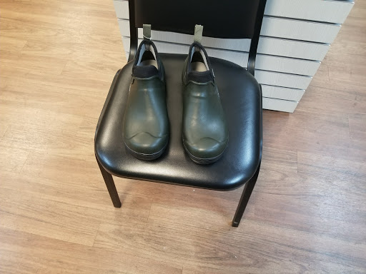 Shoe Store «Marti & Liz», reviews and photos, 1268 Campbell Ln, Bowling Green, KY 42104, USA