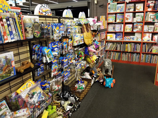 Used Book Store «Bookmans Ina Entertainment Exchange», reviews and photos, 3733 W Ina Rd, Tucson, AZ 85741, USA