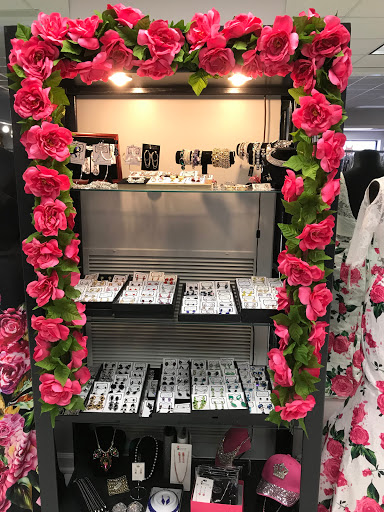 Bridal Shop «Proms Pageants & Pretty Things», reviews and photos, 5325 Peters Creek Rd, Roanoke, VA 24019, USA