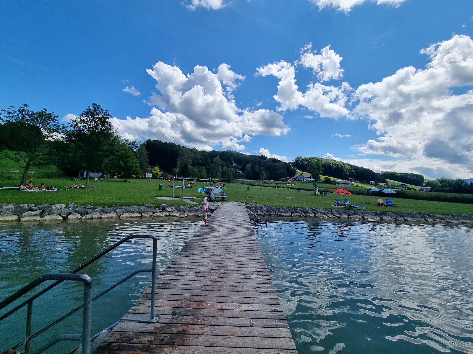 Foto di Badeplatz Tiefgraben con una superficie del erba