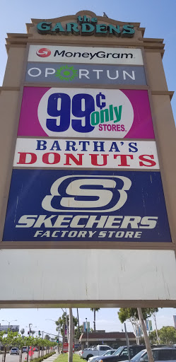 Discount Store «99 Cents Only Stores», reviews and photos, 12125 E Carson St, Hawaiian Gardens, CA 90716, USA