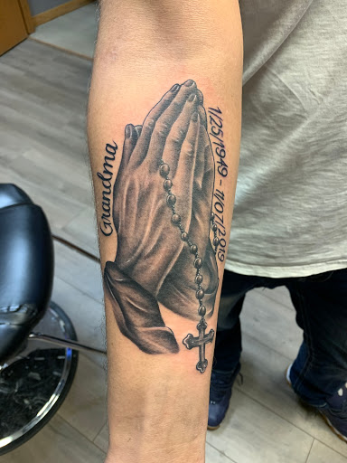 Explore bermuda tattoo ideas, creative tattoo ideas in Kenosha, available at Kenosha Tattoo Company