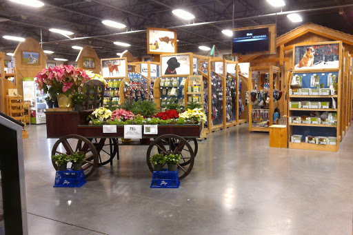 Pet Supply Store «CountryMax - Spencerport», reviews and photos, 4658 W Ridge Rd, Spencerport, NY 14559, USA