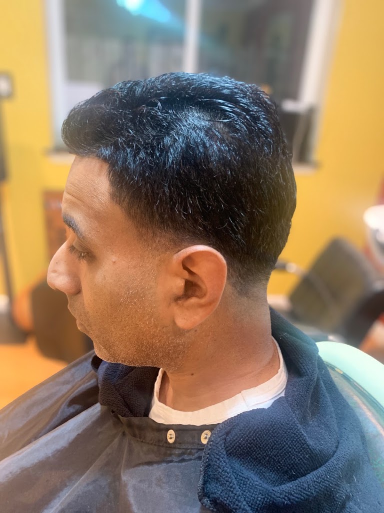 Azizz's Barbershop 94303