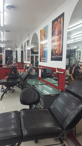 Tattoo Shop «Lucky Tattoo», reviews and photos, 1639 Washington Ave, Miami Beach, FL 33139, USA