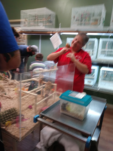 Bird Shop «Varietees Bird Shop», reviews and photos, 60 Meramec Valley Plaza, Valley Park, MO 63088, USA