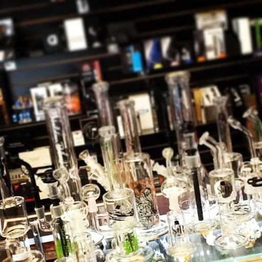 Tobacco Shop «Blue Moon Smoke Shop», reviews and photos, 470 Commonwealth Avenue, Boston, MA 02215, USA