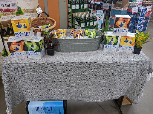 Supermarket «Hy-Vee», reviews and photos, 8701 Douglas Ave, Urbandale, IA 50322, USA