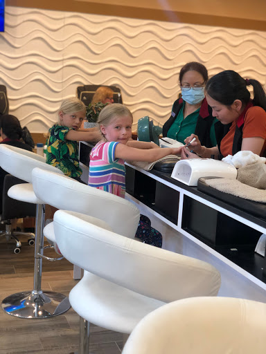 Nail Salon «Shiloh Nails & Spa», reviews and photos, 6580 Hembree Ln # 253, Windsor, CA 95492, USA