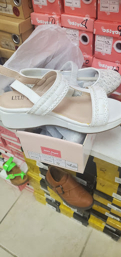 Shoe Store «Niebla Shoes #2», reviews and photos, 1767 W 37th St, Hialeah, FL 33012, USA