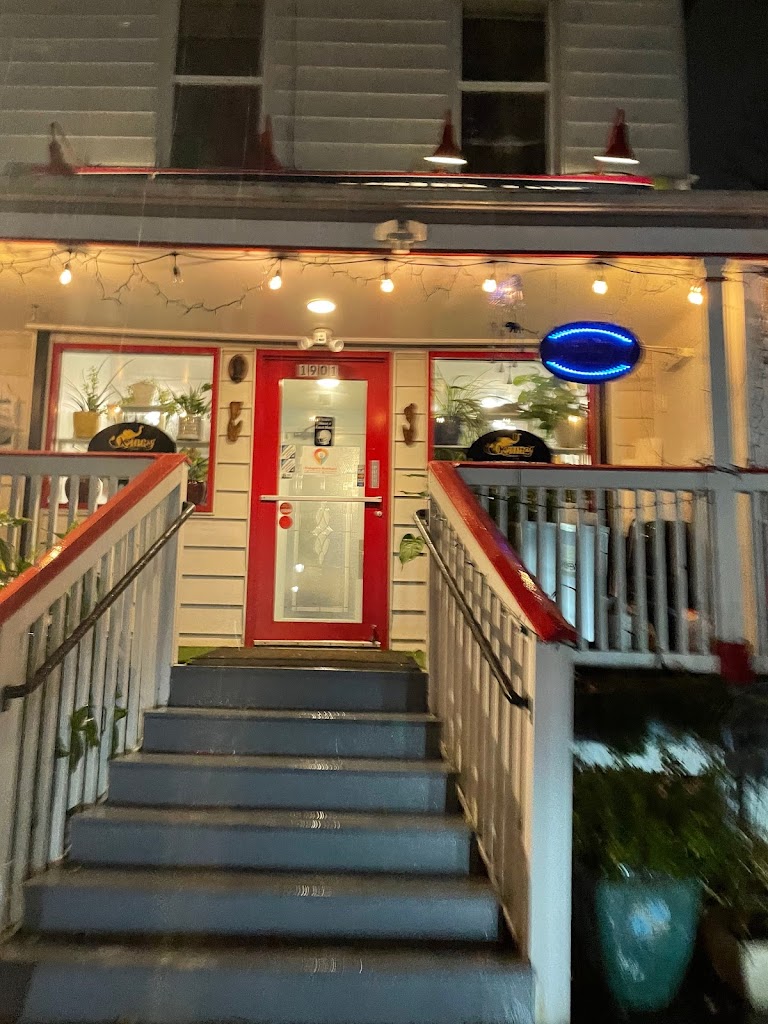 King & I Thai Restaurant 06106