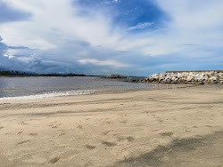 Photo de Narathat Beach et le règlement