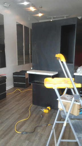 Liquor Store «Top Hat Liquor Store», reviews and photos, 3720 Lexington Rd, St Matthews, KY 40207, USA