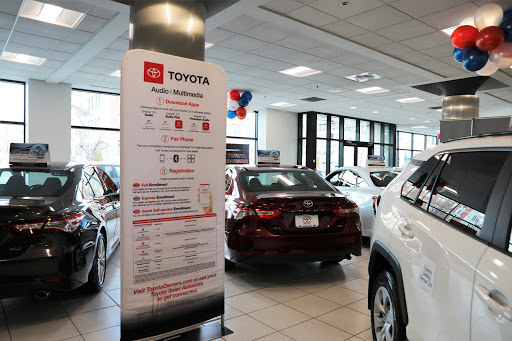 Toyota Dealer «Herb Chambers Toyota of Boston», reviews and photos, 32 Brighton Ave, Boston, MA 02134, USA