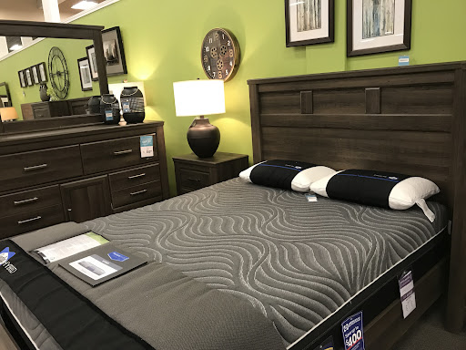 Furniture Store «Raymour & Flanigan Furniture and Mattress Outlet», reviews and photos, 300 NJ-18 #8, East Brunswick, NJ 08816, USA