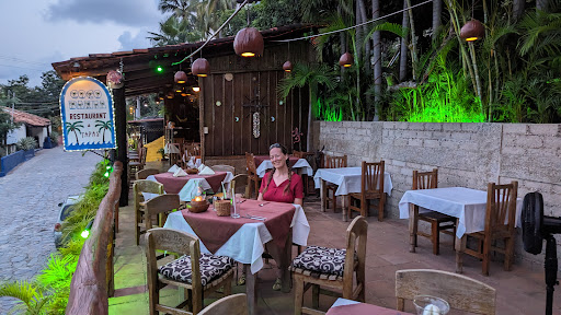 Coco Bahia Botanas & Tapas, México en Zihuatanejo de Azueta - Número de ...