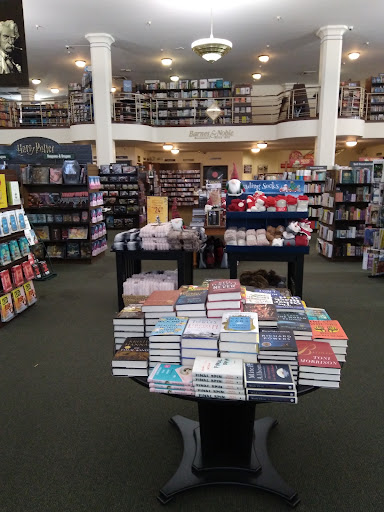 Book Store «Barnes & Noble», reviews and photos, 700 4th St, Santa Rosa, CA 95404, USA