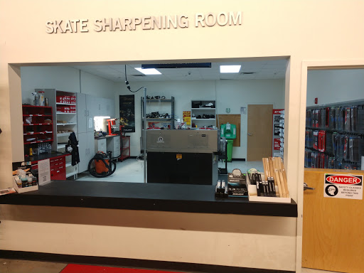 Sporting Goods Store «MonkeySports Derry», reviews and photos, 30 Manchester Rd, Derry, NH 03038, USA