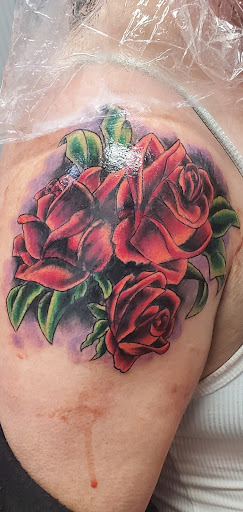 Tattoo Shop «Liquid Vision Tattoo», reviews and photos, 6012 E Livingston Ave, Columbus, OH 43232, USA