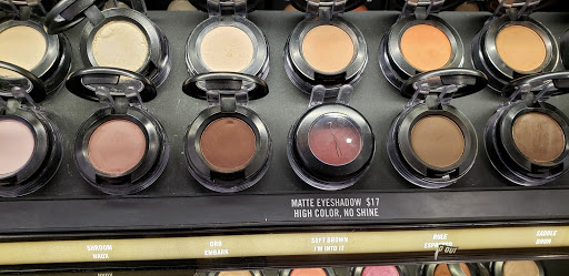 Hair Salon «Ulta Beauty», reviews and photos, 1606 Village Market Blvd SE #130, Leesburg, VA 20175, USA