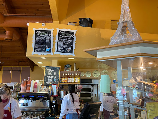 Shopping Mall «Fig Garden Village Shopping Center», reviews and photos, 790 W Shaw Ave, Fresno, CA 93704, USA