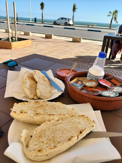 Restaurante El Oriente - P.º del Mediterráneo, 84, 11300 La Línea de la Concepción, Cádiz, Spain