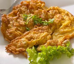 ร้านอาหารบนเขา (Bon Khao Restaurant: City View) photo