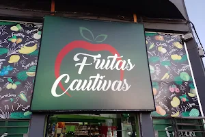 Frutas Cautivas. image