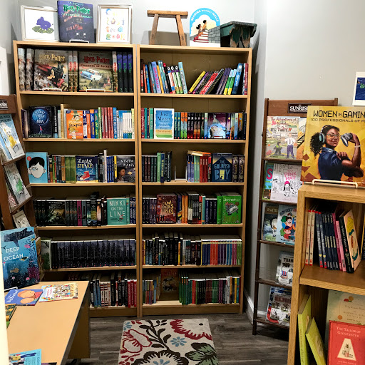 Book Store «Winchester Book Gallery», reviews and photos, 185 N Loudoun St, Winchester, VA 22601, USA