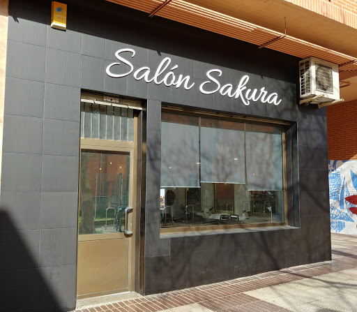 Peluquería Salón Sakura en Vitoria-Gasteiz, Álava