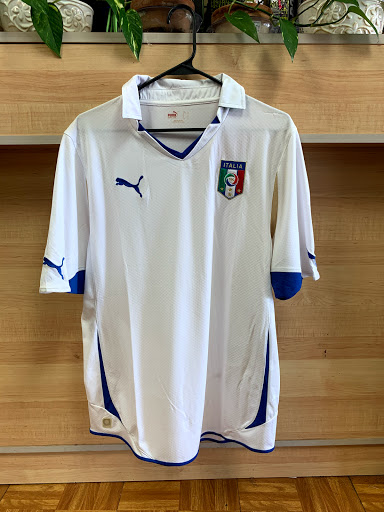 Sporting Goods Store «Soccer Mundial Sporting Goods», reviews and photos, 5805 S Gessner Rd, Houston, TX 77036, USA