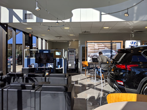 Car Dealer «Rick Case Hyundai Roswell», reviews and photos, 11446 Alpharetta Hwy, Roswell, GA 30076, USA