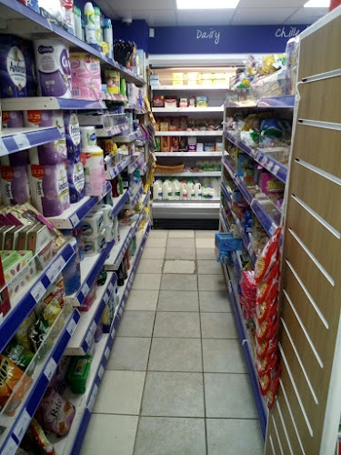 Reviews of Holmbush Stores in Brighton - Supermarket