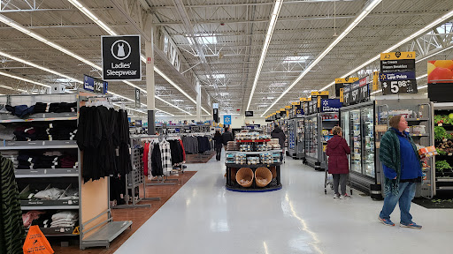 Department Store «Walmart Supercenter», reviews and photos, 201 Edwards Blvd, Lake Geneva, WI 53147, USA