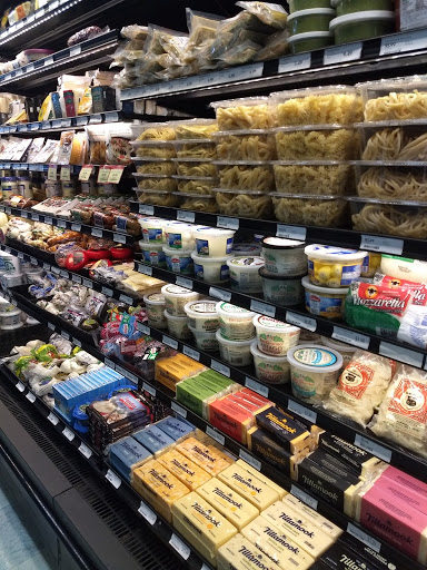 Grocery Store «Barbur World Foods», reviews and photos, 9845 SW Barbur Blvd, Portland, OR 97219, USA