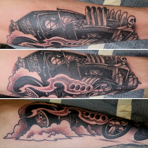 Tattoo Shop «Grapes Designs», reviews and photos, 103 S 3rd St, Scottsville, KY 42164, USA