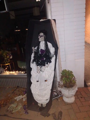 Grocery Store «Old Wethersfield Country Store», reviews and photos, 221 Main St, Wethersfield, CT 06109, USA