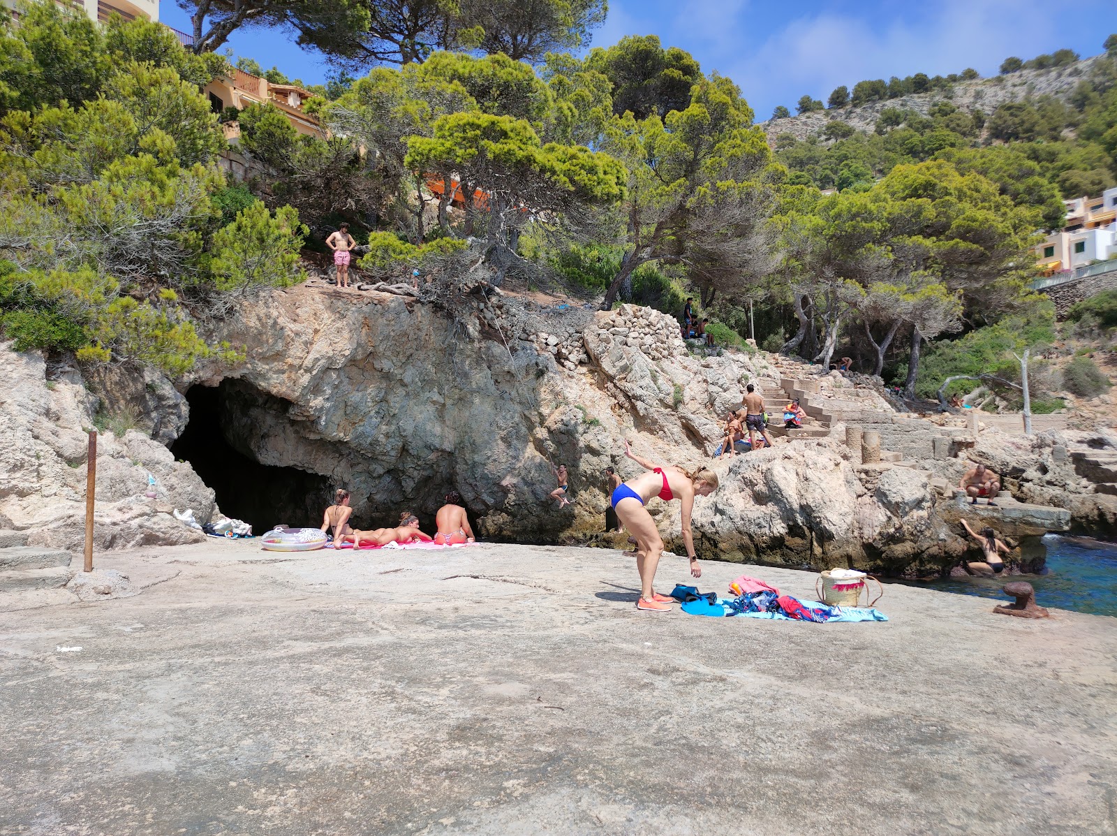 Fotografie cu Cala Serch cu nivelul de curățenie înalt