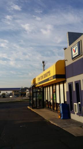 Yum Yum Donuts, 8284 Telegraph Rd, Taylor, MI 48180, USA, 