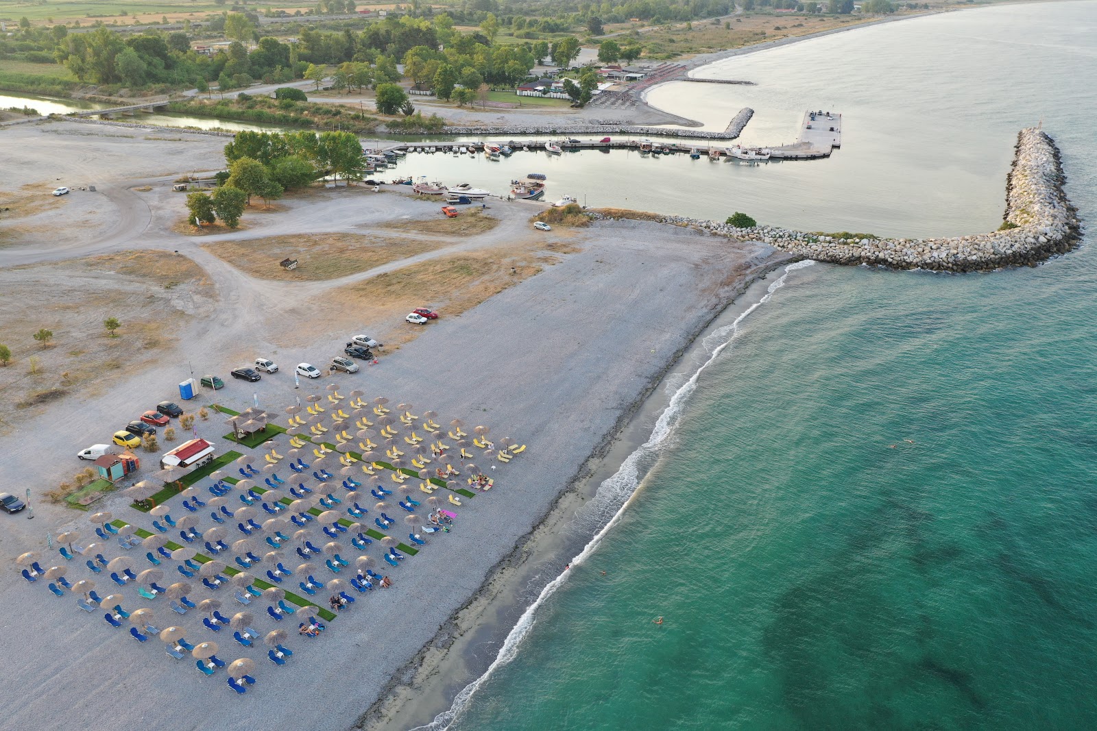 Photo de Gritsa beach situé dans une zone naturelle