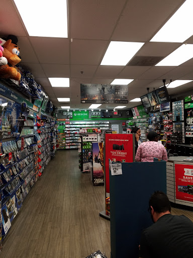 Video Game Store «GameStop», reviews and photos, 2491 Okeechobee Blvd E, West Palm Beach, FL 33409, USA