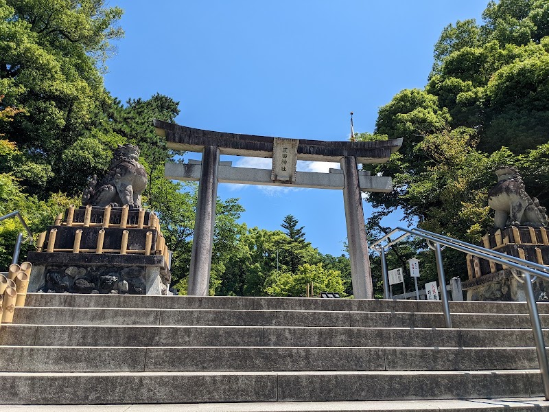 武田神社 鳥居(社頭)