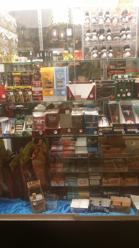 Tobacco Shop «Woodstock Smoke Shop», reviews and photos, 4326 SE Woodstock Blvd, Portland, OR 97206, USA